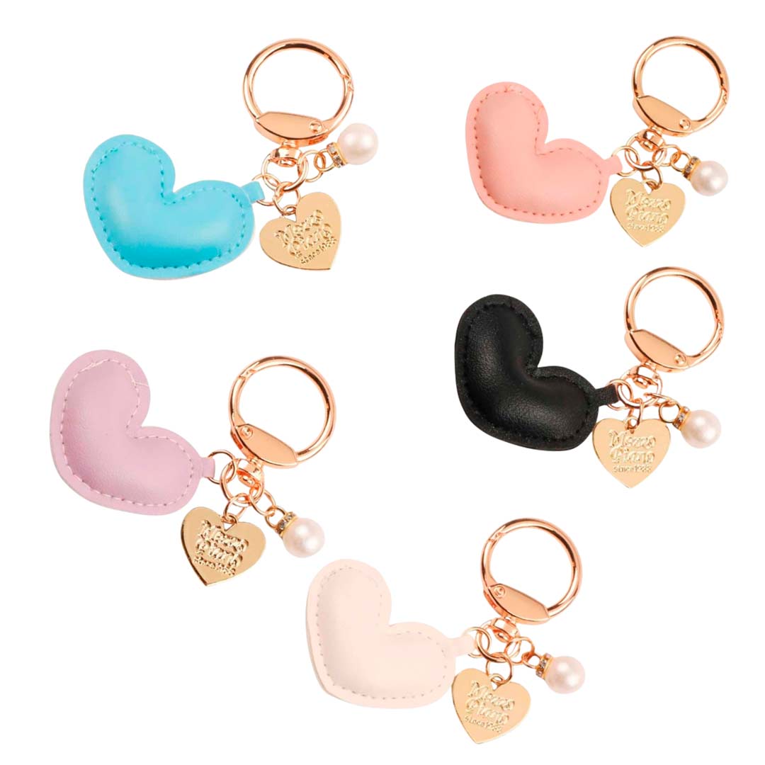 LLavero de cuero diseño de corazón para bolsos, monederos