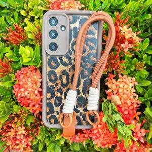 Samsung A56 - Protector con diseño delgado de leopardo y correa para la muñeca, serie animal print