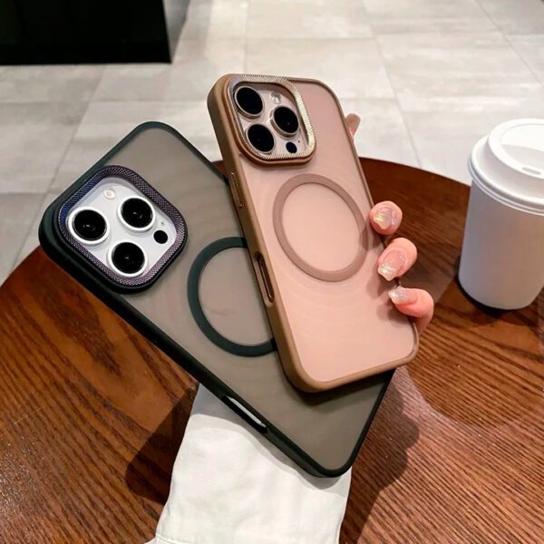 iPhone 16 Pro Max - Protector de silicona de lujo con marco matte, serie Juanchi - Imagen 5